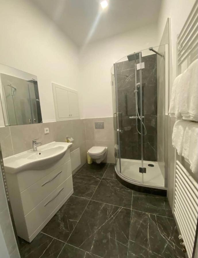 Industrial Apartment Schlossberg Λιντς Εξωτερικό φωτογραφία